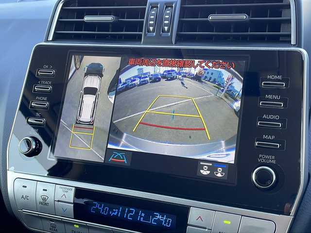 トヨタ ランドクルーザー プラド TX Lパッケージ 青森県 2023(令5)年 2.8万km アバンギャルドブロンズメタリック ワンオーナー/寒冷地仕様/純正メーカーナビ・フルセグTV/パノラミックビューモニター/黒革シート/前席エアシート・ヒーター/セーフティセンス/プリクラッシュセーフティ/レーダークルーズコントロール/レーンディパーチャーアラート/オートマチックハイビーム/OPブラインドスポットモニター/OPクリアランスソナー/ワイパーデアイサー/スマートキー一体式エンジンスターター/ビルトインETC2.0/LEDヘッドライト/LEDフォグランプ/リアフォグランプ/ブラックルーフレール/社外17インチアルミ夏タイヤ/純正17インチアルミスタッドレス車内/バッテリー2個