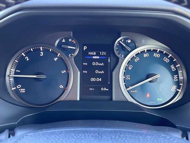 トヨタ ランドクルーザー プラド TX Lパッケージ 青森県 2023(令5)年 2.8万km アバンギャルドブロンズメタリック ワンオーナー/寒冷地仕様/純正メーカーナビ・フルセグTV/パノラミックビューモニター/黒革シート/前席エアシート・ヒーター/セーフティセンス/プリクラッシュセーフティ/レーダークルーズコントロール/レーンディパーチャーアラート/オートマチックハイビーム/OPブラインドスポットモニター/OPクリアランスソナー/ワイパーデアイサー/スマートキー一体式エンジンスターター/ビルトインETC2.0/LEDヘッドライト/LEDフォグランプ/リアフォグランプ/ブラックルーフレール/社外17インチアルミ夏タイヤ/純正17インチアルミスタッドレス車内/バッテリー2個