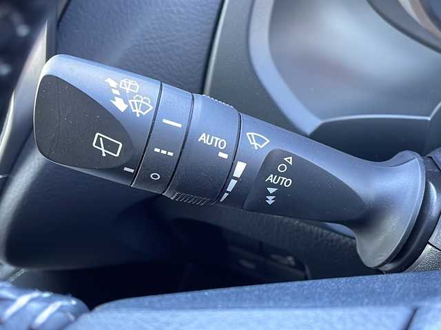 トヨタ ランドクルーザー プラド TX Lパッケージ 青森県 2023(令5)年 2.8万km アバンギャルドブロンズメタリック ワンオーナー/寒冷地仕様/純正メーカーナビ・フルセグTV/パノラミックビューモニター/黒革シート/前席エアシート・ヒーター/セーフティセンス/プリクラッシュセーフティ/レーダークルーズコントロール/レーンディパーチャーアラート/オートマチックハイビーム/OPブラインドスポットモニター/OPクリアランスソナー/ワイパーデアイサー/スマートキー一体式エンジンスターター/ビルトインETC2.0/LEDヘッドライト/LEDフォグランプ/リアフォグランプ/ブラックルーフレール/社外17インチアルミ夏タイヤ/純正17インチアルミスタッドレス車内/バッテリー2個