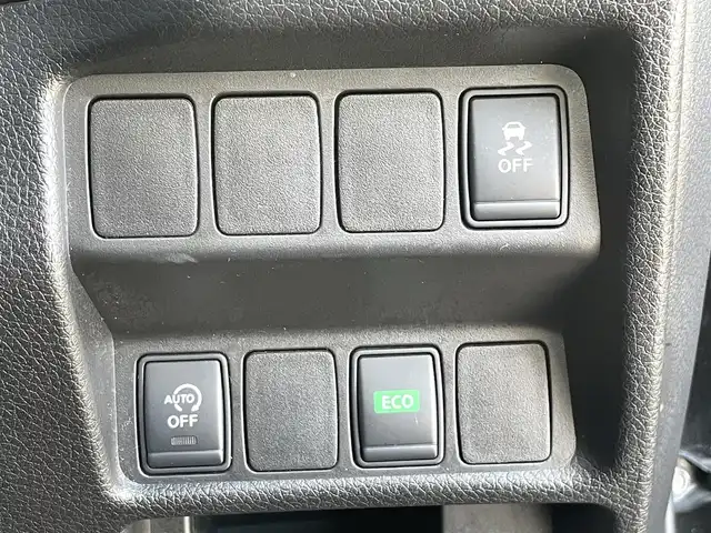 日産 エクストレイル 20X エマージェンシーブレーキ 宮崎県 2017(平29)年 5.3万km 黒 純正ナビゲーション（MM316D-W）/　AM FM CD DVD BT TV/バックカメラ/エマージェンシーブレーキ/運転席助手席シートヒーター/ルーフレール/フォグランプ/スマートキー/プッシュスタート/ウィンカーミラー/電動格納ミラー