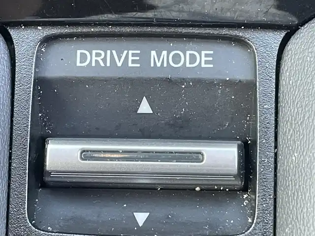 ホンダ ＺＲ－Ｖ X 岡山県 2023(令5)年 2.6万km クリスタルブラックパール 登録時走行距離25759km/ワンオーナー/純正11.4インチナビ/フルセグTV(AM/FM/CD/DVD/Bluetooth)/バックカメラ/ETC/ドライブレコーダー/パワーバックドア/ホンダセンシング/・衝突軽減ブレーキ/・車線維持支援システム/・アダプティブクルーズコントロール/・踏み間違い衝突軽減システム/・パーキングセンサーシステム/横滑り防止装置/ヘッドライトレベライザー/ダウンヒルアシストコントロール/USB端子/18インチ純正AW/純正フロアマット