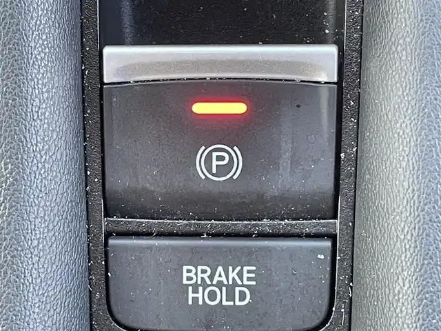 ホンダ ＺＲ－Ｖ X 岡山県 2023(令5)年 2.6万km クリスタルブラックパール 登録時走行距離25759km/ワンオーナー/純正11.4インチナビ/フルセグTV(AM/FM/CD/DVD/Bluetooth)/バックカメラ/ETC/ドライブレコーダー/パワーバックドア/ホンダセンシング/・衝突軽減ブレーキ/・車線維持支援システム/・アダプティブクルーズコントロール/・踏み間違い衝突軽減システム/・パーキングセンサーシステム/横滑り防止装置/ヘッドライトレベライザー/ダウンヒルアシストコントロール/USB端子/18インチ純正AW/純正フロアマット