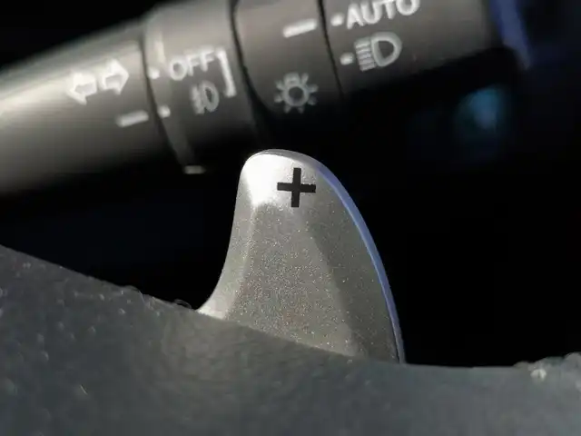 ホンダ シャトル ハイブリッド X ホンダセンシング 茨城県 2019(平31)年 6.8万km プレミアムクリスタルレッドM 社外ナビ/【DISC・SD・AM・FM・TV・BT・iPod・USB・AUX】/シートヒーター/ETC/Bカメラ/レーダークルコン/パドルシフト/チップアップシート/オートライト/Fフォグ/LEDライト/純正ホイールカバー/電格ミラー/ウインカーミラー