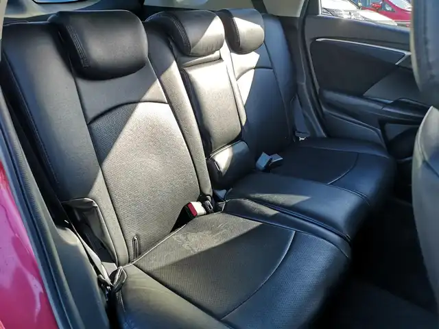 ホンダ シャトル ハイブリッド X ホンダセンシング 茨城県 2019(平31)年 6.8万km プレミアムクリスタルレッドM 社外ナビ/【DISC・SD・AM・FM・TV・BT・iPod・USB・AUX】/シートヒーター/ETC/Bカメラ/レーダークルコン/パドルシフト/チップアップシート/オートライト/Fフォグ/LEDライト/純正ホイールカバー/電格ミラー/ウインカーミラー