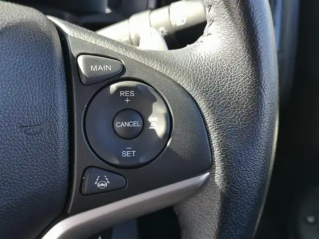 ホンダ シャトル ハイブリッド X ホンダセンシング 茨城県 2019(平31)年 6.8万km プレミアムクリスタルレッドM 社外ナビ/【DISC・SD・AM・FM・TV・BT・iPod・USB・AUX】/シートヒーター/ETC/Bカメラ/レーダークルコン/パドルシフト/チップアップシート/オートライト/Fフォグ/LEDライト/純正ホイールカバー/電格ミラー/ウインカーミラー