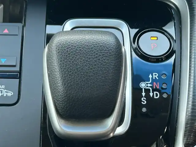 ホンダ ステップワゴン スパーダ ハイブリッド G EX ホンダセンシング 兵庫県 2018(平30)年 5.8万km プラチナホワイトパール 純正10インチSDナビ/BTオーディオ/USBポート/マルチビューカメラシステム/純正フリップダウンモニター/前席シートヒーター/ビルトインETC/アダプティブクルーズコントロール/ステアリングスイッチ/社外レーダー/フォグランプ/シートリフター