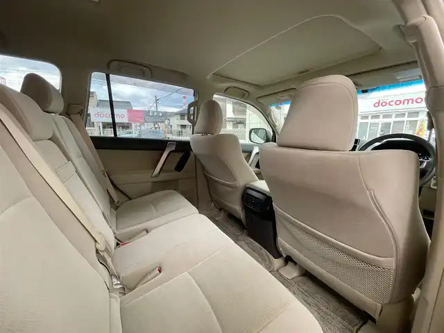トヨタ ランドクルーザー プラド TX 愛知県 2022(令4)年 2.5万km ホワイトパールクリスタルシャイン /当店買取/禁煙/7人乗り/サンルーフ//純正SDナビNSZT-Y68T//フルセグTV/CD/SD/DVD/USB/Bluetooth//バックカメラ//LEDヘッド/AHB/Aライト//PCS/LDA/RSA/Pソナー//レーダークルーズコントロール//革巻きステアリング///ETC//保証書/取説/ナビ取説//スペアキー