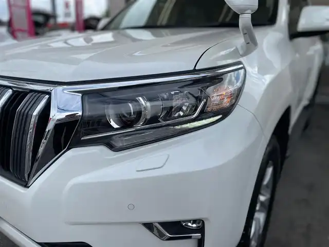 トヨタ ランドクルーザー プラド TX 愛知県 2022(令4)年 2.5万km ホワイトパールクリスタルシャイン /当店買取/禁煙/7人乗り/サンルーフ//純正SDナビNSZT-Y68T//フルセグTV/CD/SD/DVD/USB/Bluetooth//バックカメラ//LEDヘッド/AHB/Aライト//PCS/LDA/RSA/Pソナー//レーダークルーズコントロール//革巻きステアリング///ETC//保証書/取説/ナビ取説//スペアキー
