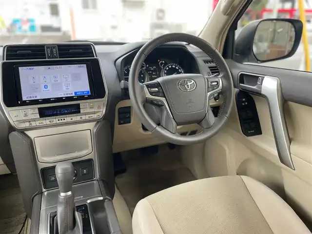 トヨタ ランドクルーザー プラド TX 愛知県 2022(令4)年 2.5万km ホワイトパールクリスタルシャイン /当店買取/禁煙/7人乗り/サンルーフ//純正SDナビNSZT-Y68T//フルセグTV/CD/SD/DVD/USB/Bluetooth//バックカメラ//LEDヘッド/AHB/Aライト//PCS/LDA/RSA/Pソナー//レーダークルーズコントロール//革巻きステアリング///ETC//保証書/取説/ナビ取説//スペアキー
