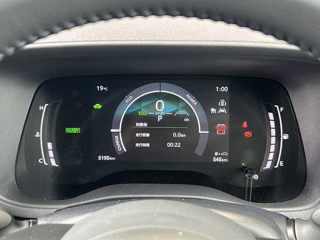 トヨタ シエンタ ハイブリッド Z 静岡県 2024(令6)年 0.6万km ダークグレー 10.5インチディスプレイオーディオ/・ナビゲーション機能/・FM/AM/・Miracast/・Bluetooth/・USB/主要装備/・プリクラッシュセーフティ/・全方位カメラ/・両側パワスラ/・ＬＥＤヘッドライト/・運転席＋助手席シートヒーター/・ステアリングヒーター/・ＡＣ１００Ｖ１５００Ｗ電源/・天井サーキュレーター/・ブラインドスポットモニター/・アダプティブハイビーム/・ＥＴＣ/・サイドカーテンエアバッグ