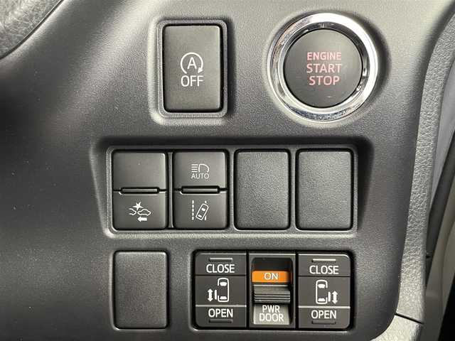 トヨタ ヴォクシー ZS 煌Ⅲ 埼玉県 2020(令2)年 2.1万km ホワイトパールクリスタルシャイン 純正9インチSDナビ/ CD DVD フルセグTV Bluetooth/純正フリップダウンモニター/バックカメラ/プリクラッシュセーフティ/レーンディパーチャーアラート/クルーズコントロール/両側パワースライドドア/モデリスタエアロ/ハーフレザーシート/LEDオートライト/スマートキー/ETC2.0
