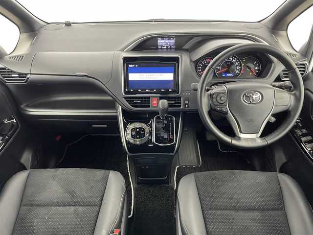 トヨタ ヴォクシー ZS 煌Ⅲ 埼玉県 2020(令2)年 2.1万km ホワイトパールクリスタルシャイン 純正9インチSDナビ/ CD DVD フルセグTV Bluetooth/純正フリップダウンモニター/バックカメラ/プリクラッシュセーフティ/レーンディパーチャーアラート/クルーズコントロール/両側パワースライドドア/モデリスタエアロ/ハーフレザーシート/LEDオートライト/スマートキー/ETC2.0