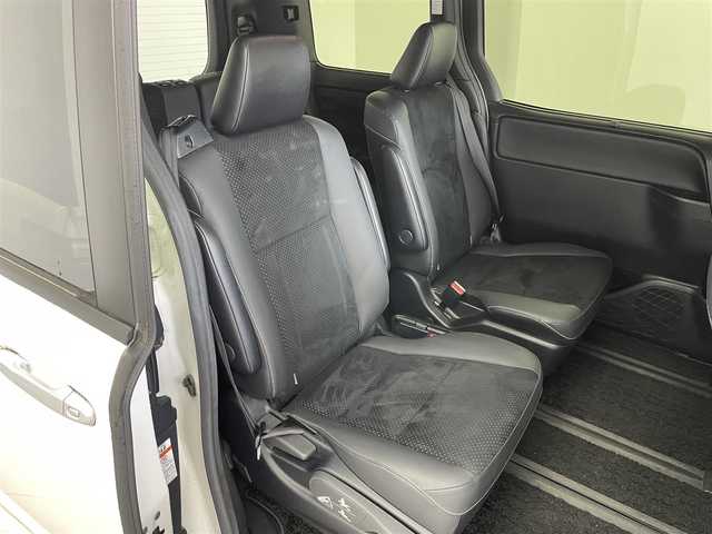 トヨタ ヴォクシー ZS 煌Ⅲ 埼玉県 2020(令2)年 2.1万km ホワイトパールクリスタルシャイン 純正9インチSDナビ/ CD DVD フルセグTV Bluetooth/純正フリップダウンモニター/バックカメラ/プリクラッシュセーフティ/レーンディパーチャーアラート/クルーズコントロール/両側パワースライドドア/モデリスタエアロ/ハーフレザーシート/LEDオートライト/スマートキー/ETC2.0