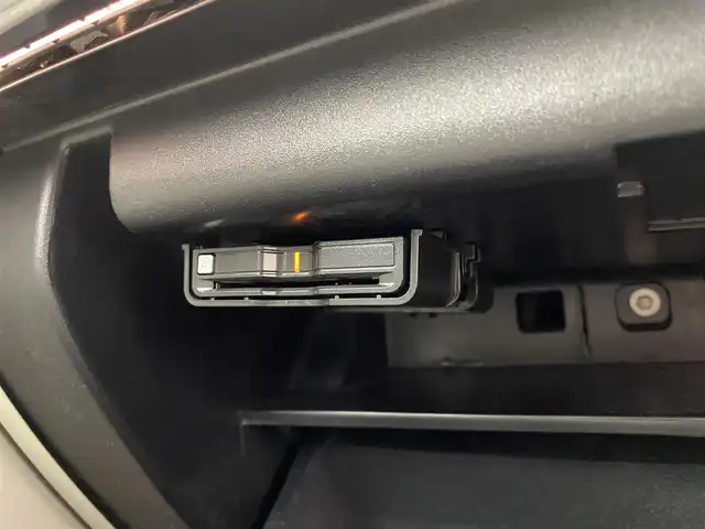ボルボ ＸＣ９０ プラスB5 AWD 宮城県 2022(令4)年 3.7万km クリスタルホワイトP ワンオーナー//禁煙車//4WD//CitySafety//レーンキーピングエイド//ロードサインインフォメーション//パイロットアシスト//ステアリングアシスト付BLIS//全車速追従機能付ACC//クロストラフィックアラート//360°ビューカメラ//フルアクティブハイビーム//パークアシストパイロット//パワーシート(D/N)//フロントシートヒーター//2列目シートヒーター//タッチスクリーン式センターディスプレイ//ワイヤレススマートフォンチャージ//アンビエントライト//パワーテールゲート//ステアリングホイールヒーター//メーカーOP ダークティンテッドガラス//インテリアコード UAOO/BLONDE//ETC//保証書