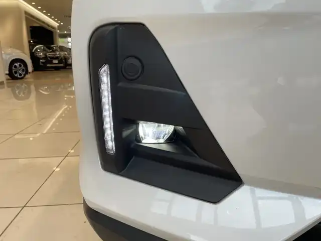 ダイハツ ロッキー プレミアム G HEV 埼玉県 2021(令3)年 1.3万km シャイニングホワイトパール スマートアシスト　/レーダークルーズコントロール　/LEDオートライト　/ハーフレザーシート　/シートヒーター　/純正17インチアルミホイール　/電子パーキング