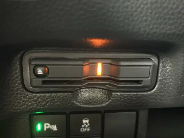 ホンダ Ｎ ＢＯＸ カスタム L 愛知県 2022(令4)年 4.2万km プレミアムグラマラスブロンズP 禁煙車/純正7インチナビ/（CD/DVD/Bluetooth/フルセグTV/SD)/バックカメラ/ホンダセンシング/・衝突軽減ブレーキ/・レーンキープアシスト/・オートマチックハイビーム/・レーダークルーズコントロール/・パーキングセンサー/ETC/シートヒーター/両側パワースライドドア/アイドリングストップ/スマートキー/スペアキー1本/プッシュスタート/LEDヘッドライト/フロントフォグランプ/オートライト/チップアップシート/純正14インチアルミホイール/純正フロアマット/横滑り防止装置/純正フロアマット