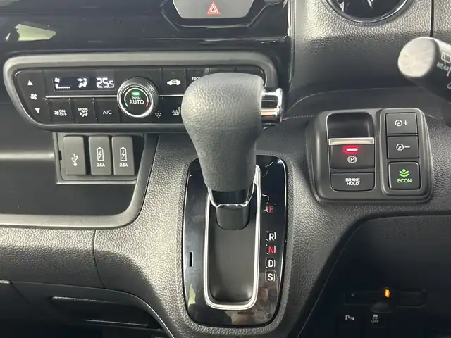 ホンダ Ｎ ＢＯＸ カスタム L 愛知県 2022(令4)年 4.2万km プレミアムグラマラスブロンズP 禁煙車/純正7インチナビ/（CD/DVD/Bluetooth/フルセグTV/SD)/バックカメラ/ホンダセンシング/・衝突軽減ブレーキ/・レーンキープアシスト/・オートマチックハイビーム/・レーダークルーズコントロール/・パーキングセンサー/ETC/シートヒーター/両側パワースライドドア/アイドリングストップ/スマートキー/スペアキー1本/プッシュスタート/LEDヘッドライト/フロントフォグランプ/オートライト/チップアップシート/純正14インチアルミホイール/純正フロアマット/横滑り防止装置/純正フロアマット