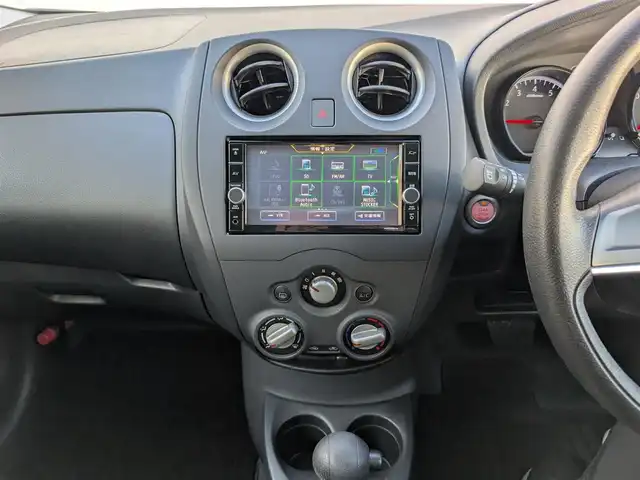 日産 ノート X 埼玉県 2019(令1)年 1.8万km ブリリアントシルバー 純正メモリナビ/フルセグテレビ/Bluetoothオーディオ/ドライブレコーダー/バックカメラ/アラウンドビューモニター/純正ドアバイザー/純正フロアマット/後席USB充電ポート×1/スマートキー×2