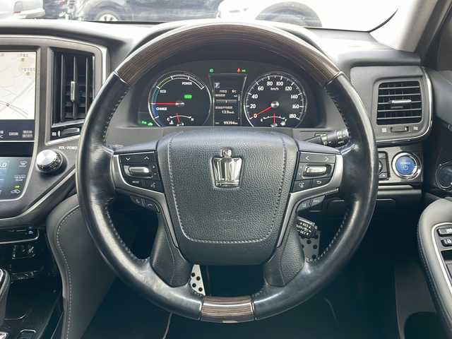 トヨタ クラウン ハイブリッド アスリートS Four J フロンティア 青森県 2016(平28)年 10万km プレシャスブラックパール 4WD/寒冷地仕様/純正SDナビ・フルセグTV/CD・DVD・Bluetooth・SD・USB・AUX/OPパノラミックビューモニター/ハーフレザーシート/前席パワーシート・シートヒーター/ステアリングヒーター/プリクラッシュセーフティ/レーンディパーチャーアラート/レーダークルーズコントロール/オートマチックハイビーム/OPクリアランスソナー/前後ドライブレコーダー/スマートキー一体式エンジンスターター/ワイパーデアイサー/ビルトインETC/LEDヘッドライト/LEDフォグランプ/社外車高調（RSR）/社外エアロ（M’z SPEED）/社外マフラー（M’z SPEED）/社外20インチアルミ（weds LEONIS）/スペアキー/保証書・取説書