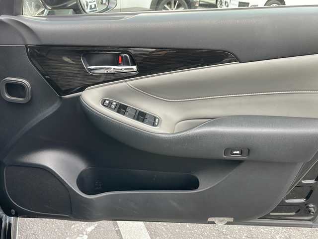 トヨタ クラウン ハイブリッド アスリートS Four J フロンティア 青森県 2016(平28)年 10万km プレシャスブラックパール 4WD/寒冷地仕様/純正SDナビ・フルセグTV/CD・DVD・Bluetooth・SD・USB・AUX/OPパノラミックビューモニター/ハーフレザーシート/前席パワーシート・シートヒーター/ステアリングヒーター/プリクラッシュセーフティ/レーンディパーチャーアラート/レーダークルーズコントロール/オートマチックハイビーム/OPクリアランスソナー/前後ドライブレコーダー/スマートキー一体式エンジンスターター/ワイパーデアイサー/ビルトインETC/LEDヘッドライト/LEDフォグランプ/社外車高調（RSR）/社外エアロ（M’z SPEED）/社外マフラー（M’z SPEED）/社外20インチアルミ（weds LEONIS）/スペアキー/保証書・取説書