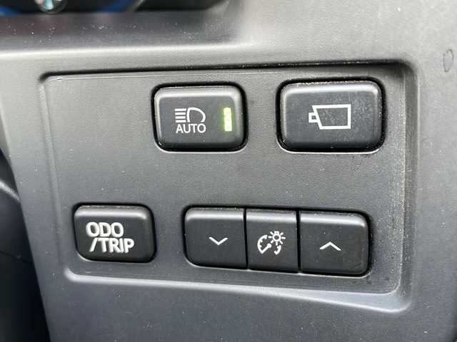 トヨタ クラウン ハイブリッド アスリートS Four J フロンティア 青森県 2016(平28)年 10万km プレシャスブラックパール 4WD/寒冷地仕様/純正SDナビ・フルセグTV/CD・DVD・Bluetooth・SD・USB・AUX/OPパノラミックビューモニター/ハーフレザーシート/前席パワーシート・シートヒーター/ステアリングヒーター/プリクラッシュセーフティ/レーンディパーチャーアラート/レーダークルーズコントロール/オートマチックハイビーム/OPクリアランスソナー/前後ドライブレコーダー/スマートキー一体式エンジンスターター/ワイパーデアイサー/ビルトインETC/LEDヘッドライト/LEDフォグランプ/社外車高調（RSR）/社外エアロ（M’z SPEED）/社外マフラー（M’z SPEED）/社外20インチアルミ（weds LEONIS）/スペアキー/保証書・取説書