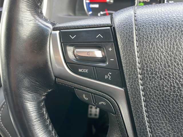 トヨタ クラウン ハイブリッド アスリートS Four J フロンティア 青森県 2016(平28)年 10万km プレシャスブラックパール 4WD/寒冷地仕様/純正SDナビ・フルセグTV/CD・DVD・Bluetooth・SD・USB・AUX/OPパノラミックビューモニター/ハーフレザーシート/前席パワーシート・シートヒーター/ステアリングヒーター/プリクラッシュセーフティ/レーンディパーチャーアラート/レーダークルーズコントロール/オートマチックハイビーム/OPクリアランスソナー/前後ドライブレコーダー/スマートキー一体式エンジンスターター/ワイパーデアイサー/ビルトインETC/LEDヘッドライト/LEDフォグランプ/社外車高調（RSR）/社外エアロ（M’z SPEED）/社外マフラー（M’z SPEED）/社外20インチアルミ（weds LEONIS）/スペアキー/保証書・取説書