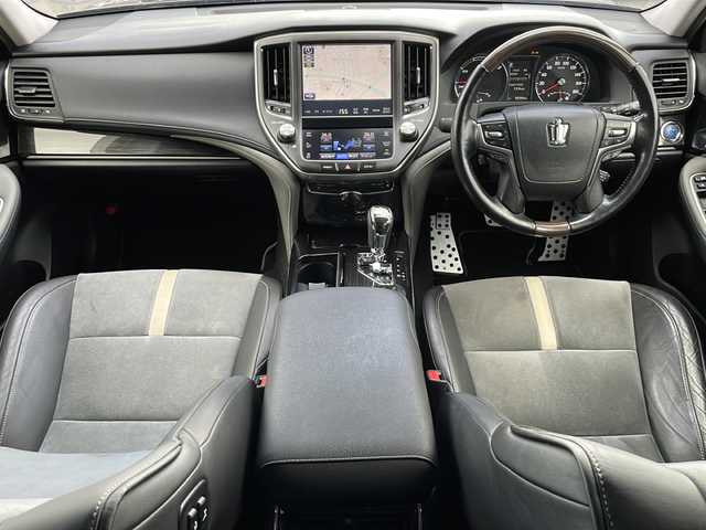 トヨタ クラウン ハイブリッド アスリートS Four J フロンティア 青森県 2016(平28)年 10万km プレシャスブラックパール 4WD/寒冷地仕様/純正SDナビ・フルセグTV/CD・DVD・Bluetooth・SD・USB・AUX/OPパノラミックビューモニター/ハーフレザーシート/前席パワーシート・シートヒーター/ステアリングヒーター/プリクラッシュセーフティ/レーンディパーチャーアラート/レーダークルーズコントロール/オートマチックハイビーム/OPクリアランスソナー/前後ドライブレコーダー/スマートキー一体式エンジンスターター/ワイパーデアイサー/ビルトインETC/LEDヘッドライト/LEDフォグランプ/社外車高調（RSR）/社外エアロ（M’z SPEED）/社外マフラー（M’z SPEED）/社外20インチアルミ（weds LEONIS）/スペアキー/保証書・取説書