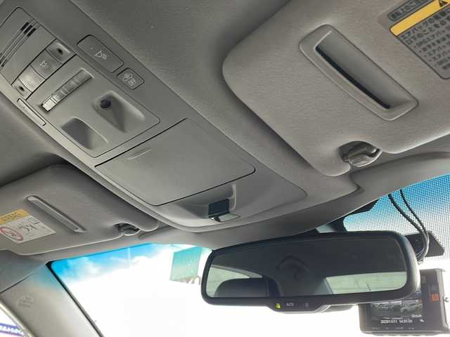 トヨタ クラウン ハイブリッド アスリートS Four J フロンティア 青森県 2016(平28)年 10万km プレシャスブラックパール 4WD/寒冷地仕様/純正SDナビ・フルセグTV/CD・DVD・Bluetooth・SD・USB・AUX/OPパノラミックビューモニター/ハーフレザーシート/前席パワーシート・シートヒーター/ステアリングヒーター/プリクラッシュセーフティ/レーンディパーチャーアラート/レーダークルーズコントロール/オートマチックハイビーム/OPクリアランスソナー/前後ドライブレコーダー/スマートキー一体式エンジンスターター/ワイパーデアイサー/ビルトインETC/LEDヘッドライト/LEDフォグランプ/社外車高調（RSR）/社外エアロ（M’z SPEED）/社外マフラー（M’z SPEED）/社外20インチアルミ（weds LEONIS）/スペアキー/保証書・取説書