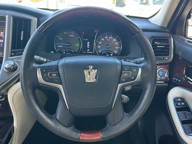 トヨタ クラウン マジェスタ Fバージョン 静岡県 2013(平25)年 10.5万km プレシャスシルバー レザーシート/純正メーカーオプションナビ/・CD/DVD/MSV/Bluetooth/フルセグTV/バックカメラ/オートマチックハイビーム/アダプティブクルーズコントロール/パワーシート/D＋N席シートヒーター/D＋N席エアシート/スマートキー/前後コーナーセンサー/純正18インチアルミホイール/純正前後ドライブレコーダー/ETC/純正LEDヘッドライト/フォグランプ/サイド＆カーテンエアバッグ