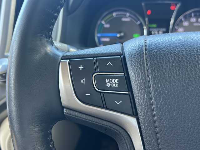 トヨタ クラウン マジェスタ Fバージョン 静岡県 2013(平25)年 10.5万km プレシャスシルバー レザーシート/純正メーカーオプションナビ/・CD/DVD/MSV/Bluetooth/フルセグTV/バックカメラ/オートマチックハイビーム/アダプティブクルーズコントロール/パワーシート/D＋N席シートヒーター/D＋N席エアシート/スマートキー/前後コーナーセンサー/純正18インチアルミホイール/純正前後ドライブレコーダー/ETC/純正LEDヘッドライト/フォグランプ/サイド＆カーテンエアバッグ