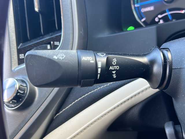 トヨタ クラウン マジェスタ Fバージョン 静岡県 2013(平25)年 10.5万km プレシャスシルバー レザーシート/純正メーカーオプションナビ/・CD/DVD/MSV/Bluetooth/フルセグTV/バックカメラ/オートマチックハイビーム/アダプティブクルーズコントロール/パワーシート/D＋N席シートヒーター/D＋N席エアシート/スマートキー/前後コーナーセンサー/純正18インチアルミホイール/純正前後ドライブレコーダー/ETC/純正LEDヘッドライト/フォグランプ/サイド＆カーテンエアバッグ