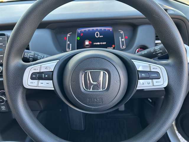 ホンダ フィット ホーム 兵庫県 2022(令4)年 1.8万km プラチナホワイトパール ワンオーナー/純正ディーラーオプションナビ(VXU-225FTi)/(AM/FM/CD/DVD/Blue Tooth)/純正前方録画ドラレコ(DRH-204VD)/バックカメラ/ETC2.0/レーダークルーズコントロール/電動パーキングブレーキ/オートブレーキホールド/SOSコール/プリクラッシュ/コーナーセンサー/横滑り防止装置/車線逸脱警報/取扱説明書/保証書