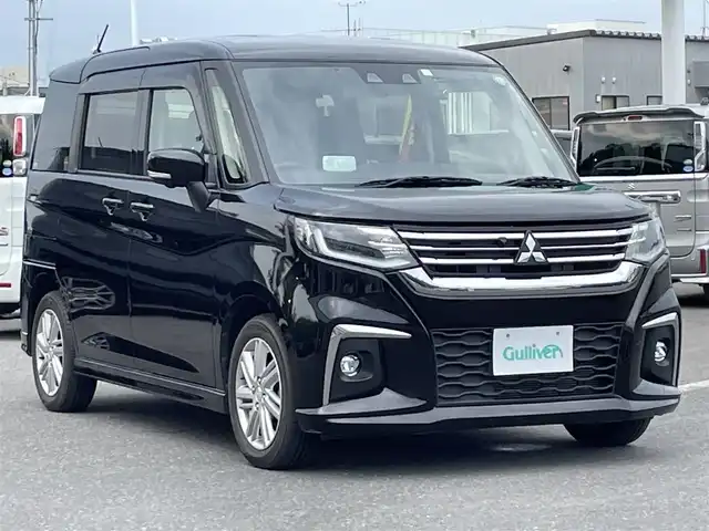 三菱 デリカＤ：２ ハイブリッドMZ 青森県 2023(令5)年 2万km スーパーブラックP 4WD/社外メモリーナビ(MDV-D709BT)/Bluetooth/CD/DVD/USB/バックカメラ/全方位カメラ/ドライブレコーダー/ヘッドアップディスプレイ/ETC/両側パワースライドドア/革シートカバー/ＬＥＤヘッドライト