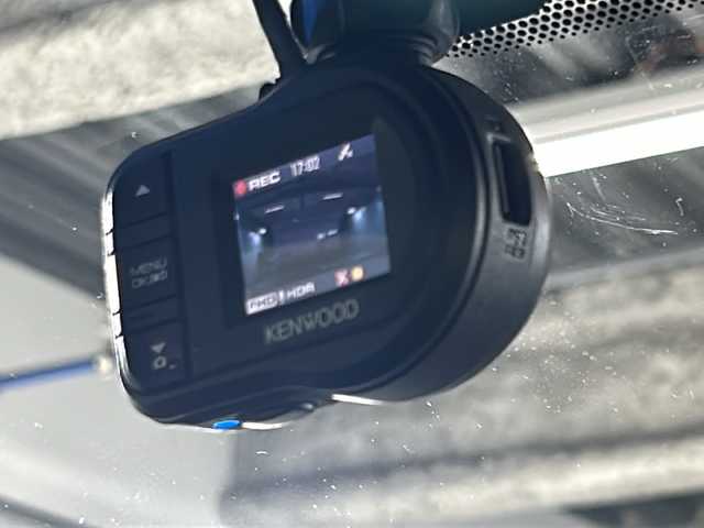 トヨタ ハリアー プレミアム 沖縄県 2014(平26)年 13.9万km ホワイトパールクリスタルシャイン 禁煙車/純正９インチナビ/ドライブレコーダー/クルーズコントロール/ＥＴＣ/ハーフレザーシート/電動リアゲート/レーンキープアシスト/ＬＥＤヘッドライト/オートライト/純正１８インチアルミホイール/純正ドアバイザー