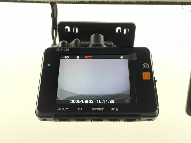 トヨタ ルーミー カスタムG S 富山県 2018(平30)年 5万km レーザーブルークリスタルシャイン 4WD/衝突軽減ブレーキ/社外前後ドラレコ（ZDR-015）/両側パワースライドドア/社外ナビ（CN-RE04WD）/　　ーーCD、DVD、bluetooth、MSV（SD）/フルセグTV/バックカメラ/リアコーナーセンサー/ETC/LED、フォグ/スマートキー＋プッシュスタート/純正マット・バイザー/クルーズコントロール/スペアキー