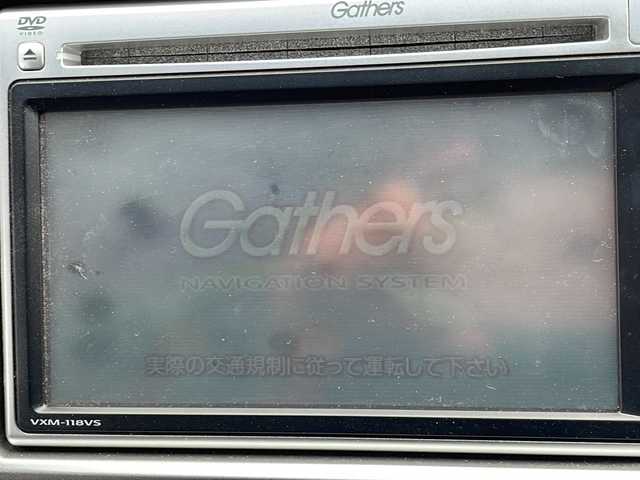 ホンダ フリード G ジャストセレクション 山梨県 2011(平23)年 2.6万km プレミアムナイトブルーパール 純正ナビ/バックカメラ/ＤＶＤ再生/Bluetooth再生/ワンセグテレビ/電動スライドドア/HIDヘッドライト/オートライト/オートエアコン/純正フロアマット/盗難防止装置/横滑り防止