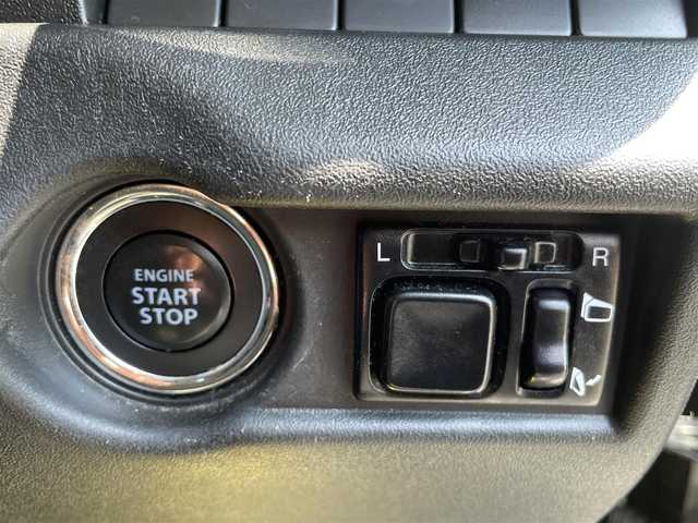 スズキ ジムニー シエラ JC 富山県 2019(令1)年 7.9万km ブルーイッシュブラックパール3 １オーナー/９型ナビ／フルセグＴＶ／Bluetooth/クルーズコントロール/ＬＥＤヘッドライト/オートライト/レーンキープアシスト/シートヒーター/オートライト/純正ＡＷ１５インチ/スマートキー/プッシュスタート/衝突軽減ブレーキ/Wエアバック/サイドエアバック／カーテンエアバック/スペアキー1本/保証書／取説有り