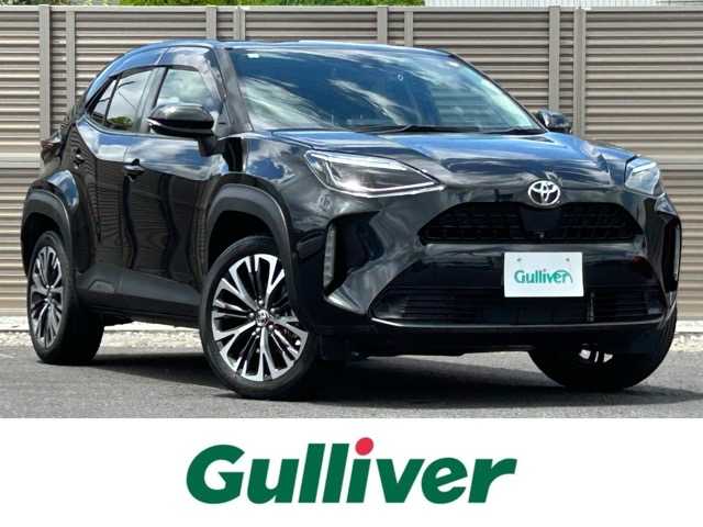 トヨタ ヤリスクロス 千葉県 2021(令3)年 2.2万km ブラックマイカ 純正ディスプレイオーディオ/フルセグテレビ/Bluetooth/USB接続/ビルトインETC/パノラミックビューモニター/レーダークルーズコントロール/運転席・助手席シートヒーター/運転席パワーシート/トヨタセーフティーセンス/ブラインドスポットモニター/プリクラッシュセーフティ/レーントレーシングアシスト/リアクロストラフィックアラート/パーキングサポートブレーキ/ロードサインアシスト/オートハイビーム/オートライト/LEDヘッドライト/電動格納ウインカーミラー/プッシュスタート/スマートキー/スペアキー×1/純正アルミホイール/純正フロアマット/保証書