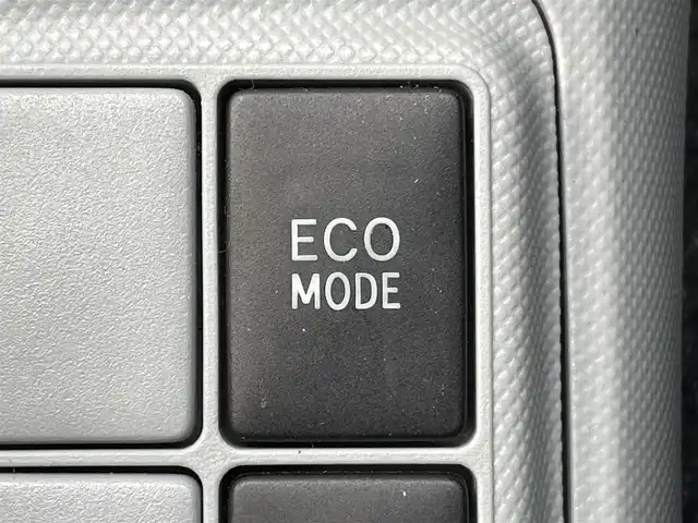 トヨタ アクア S 東京都 2013(平25)年 3.9万km ブラックマイカ 純正ナビ/TV/Bluetooth接続/ドライブレコーダー/車両接近通報装置/ＥＣＯモード/EVモード/ステアリングスイッチ/スマートキー/エンジンスタートストップスイッチ/純正フロアマット/純正アルミ