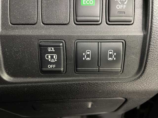 日産 セレナ ハイウェイスター Vセレクション 埼玉県 2018(平30)年 8.6万km ダイヤモンドブラック フリップダウンモニター　/純正ナビ　/全方位カメラ　/両側パワースライドドア　/ビルトインＥＴＣ　/コーナーセンサー　/衝突軽減ブレーキ　/クルーズコントロール　/横滑り防止措置　/駐車支援　/アイドリングストップ/革巻きハンドル/純正フロアマット