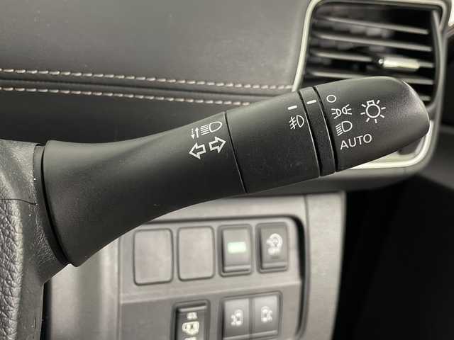 日産 セレナ ハイウェイスター Vセレクション 埼玉県 2018(平30)年 8.6万km ダイヤモンドブラック フリップダウンモニター　/純正ナビ　/全方位カメラ　/両側パワースライドドア　/ビルトインＥＴＣ　/コーナーセンサー　/衝突軽減ブレーキ　/クルーズコントロール　/横滑り防止措置　/駐車支援　/アイドリングストップ/革巻きハンドル/純正フロアマット