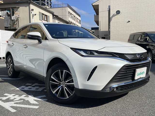 トヨタ ハリアー G 広島県 2024(令6)年 0.7万km プラチナホワイトパールマイカ /登録時走行距離/　　　　　　　6852キロ/純正ナビ/バックカメラ/地デジ/ハーフレザーシート/PCS/パワーバックドア/スペアキー×１/ビルトインETC/新車時整備手帳/　　【保証書】/取扱説明書/