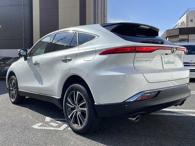 トヨタ ハリアー G 広島県 2024(令6)年 0.7万km プラチナホワイトパールマイカ /登録時走行距離/　　　　　　　6852キロ/純正ナビ/バックカメラ/地デジ/ハーフレザーシート/PCS/パワーバックドア/スペアキー×１/ビルトインETC/新車時整備手帳/　　【保証書】/取扱説明書/