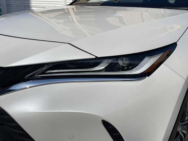 トヨタ ハリアー G 広島県 2024(令6)年 0.7万km プラチナホワイトパールマイカ /登録時走行距離/　　　　　　　6852キロ/純正ナビ/バックカメラ/地デジ/ハーフレザーシート/PCS/パワーバックドア/スペアキー×１/ビルトインETC/新車時整備手帳/　　【保証書】/取扱説明書/