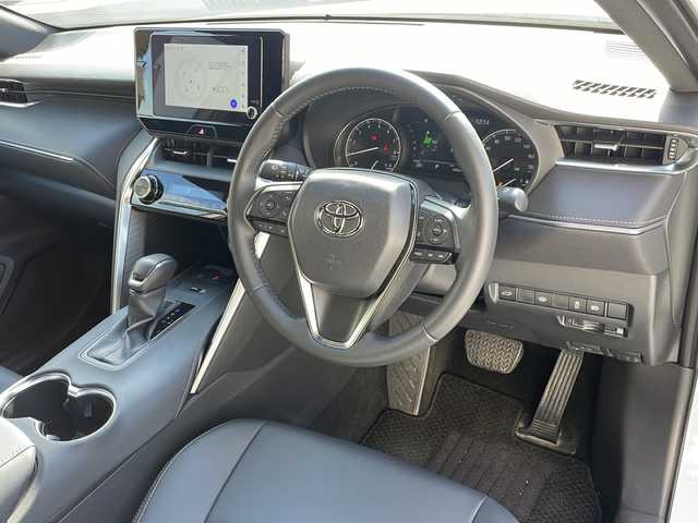 トヨタ ハリアー G 広島県 2024(令6)年 0.7万km プラチナホワイトパールマイカ /登録時走行距離/　　　　　　　6852キロ/純正ナビ/バックカメラ/地デジ/ハーフレザーシート/PCS/パワーバックドア/スペアキー×１/ビルトインETC/新車時整備手帳/　　【保証書】/取扱説明書/