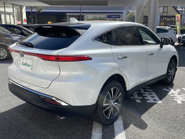 トヨタ ハリアー G 広島県 2024(令6)年 0.7万km プラチナホワイトパールマイカ /登録時走行距離/　　　　　　　6852キロ/純正ナビ/バックカメラ/地デジ/ハーフレザーシート/PCS/パワーバックドア/スペアキー×１/ビルトインETC/新車時整備手帳/　　【保証書】/取扱説明書/