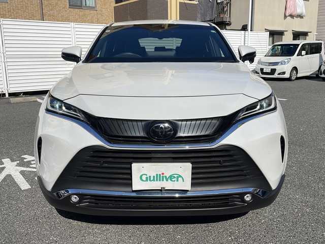 トヨタ ハリアー G 広島県 2024(令6)年 0.7万km プラチナホワイトパールマイカ /登録時走行距離/　　　　　　　6852キロ/純正ナビ/バックカメラ/地デジ/ハーフレザーシート/PCS/パワーバックドア/スペアキー×１/ビルトインETC/新車時整備手帳/　　【保証書】/取扱説明書/