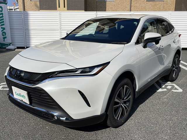 トヨタ ハリアー G 広島県 2024(令6)年 0.7万km プラチナホワイトパールマイカ /登録時走行距離/　　　　　　　6852キロ/純正ナビ/バックカメラ/地デジ/ハーフレザーシート/PCS/パワーバックドア/スペアキー×１/ビルトインETC/新車時整備手帳/　　【保証書】/取扱説明書/