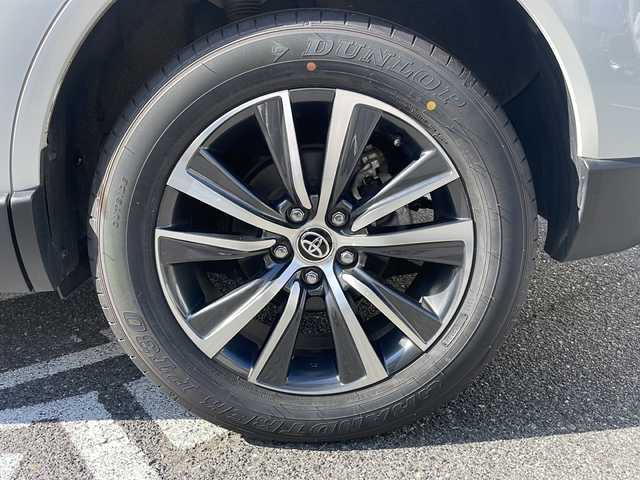 トヨタ ハリアー G 広島県 2024(令6)年 0.7万km プラチナホワイトパールマイカ /登録時走行距離/　　　　　　　6852キロ/純正ナビ/バックカメラ/地デジ/ハーフレザーシート/PCS/パワーバックドア/スペアキー×１/ビルトインETC/新車時整備手帳/　　【保証書】/取扱説明書/