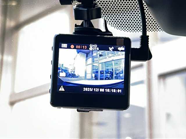 トヨタ クラウン ハイブリッド RS アドバンス 静岡県 2019(平31)年 4.6万km ホワイトパールクリスタルシャイン 純正ナビ/(FM/AM/CD/DVD/フルセグ/Bluetooth)/オートマチックハイビーム/レーンキープアシスト/レーダークルーズコントロール/パーキングアシスト/ドライブレコーダー/ETC/ハンドルヒーター/前席シートヒーター/パワーシート/電動格納ミラー/ブレーキホールド/ステアリングスイッチ/オートライト/LEDヘッドライト/フルオートエアコン/プッシュスタート/スマートキー/純正フロアマット